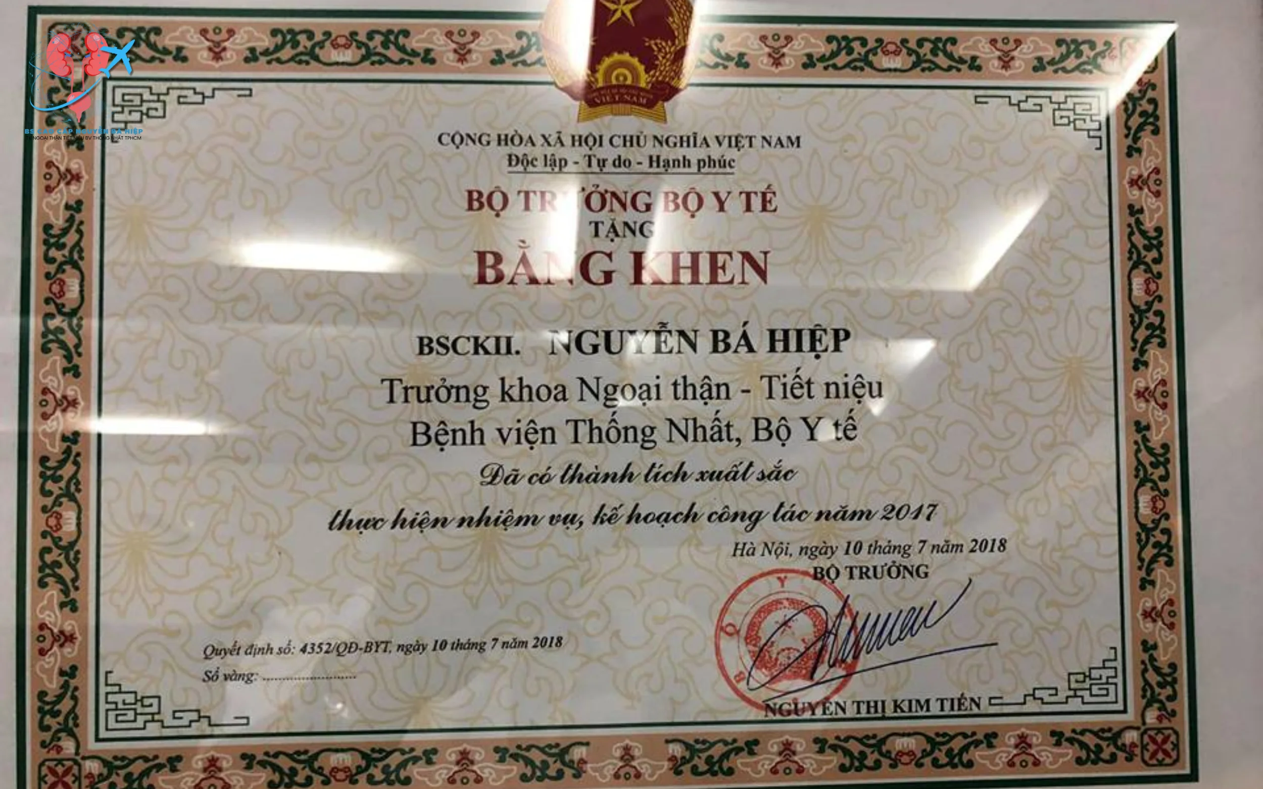 Bác sĩ Cao cấp Nguyễn Bá Hiệp xuất sắc nhận được nhiều giải thưởng lớn